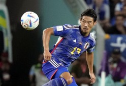 Ming连续十二场比赛得分超过惊险取胜，日本队挑战极限！的简单介绍